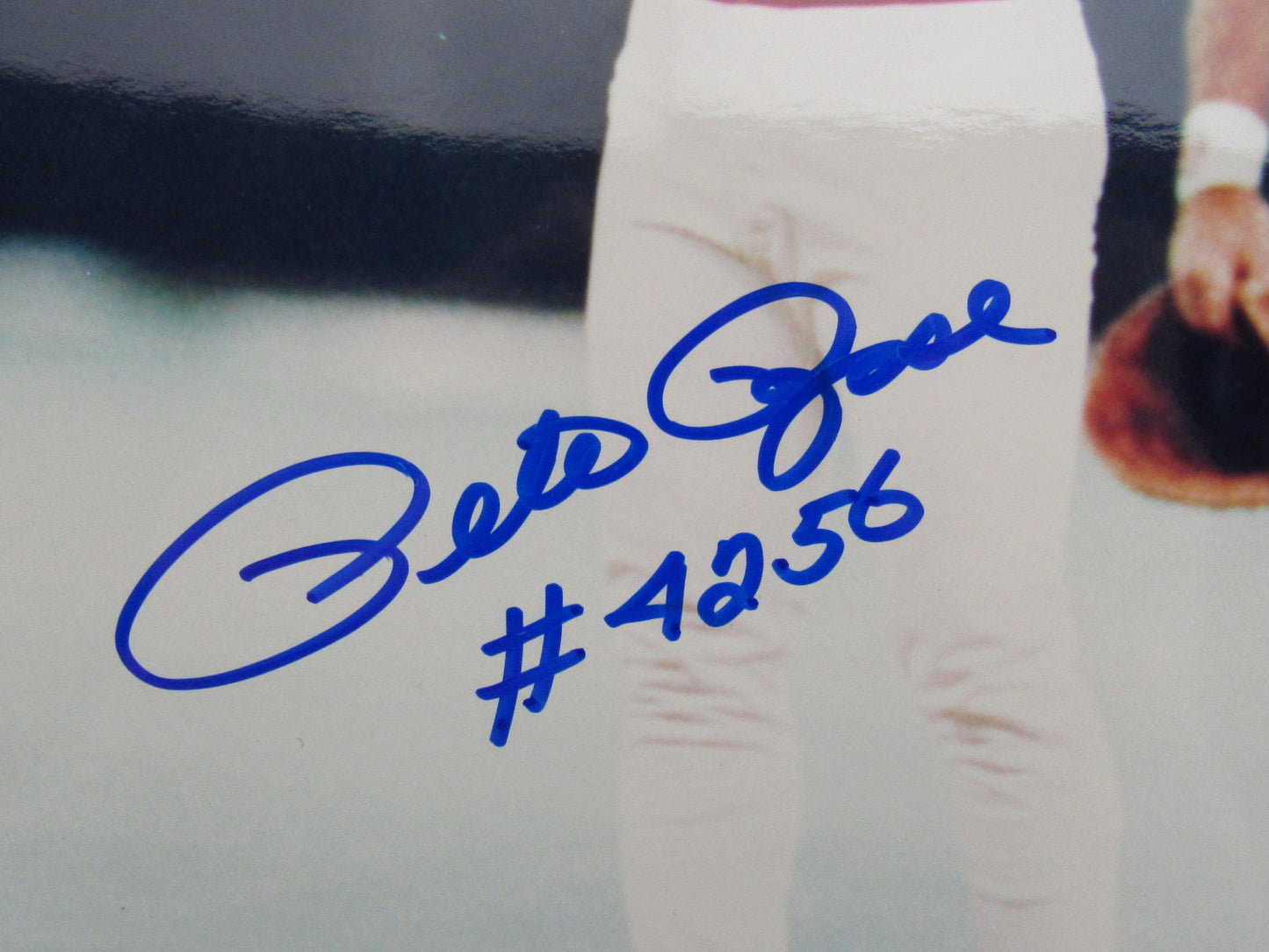 Pete Rose Signed 8x10 Photo w/ #4256 Insc JSA CL29190