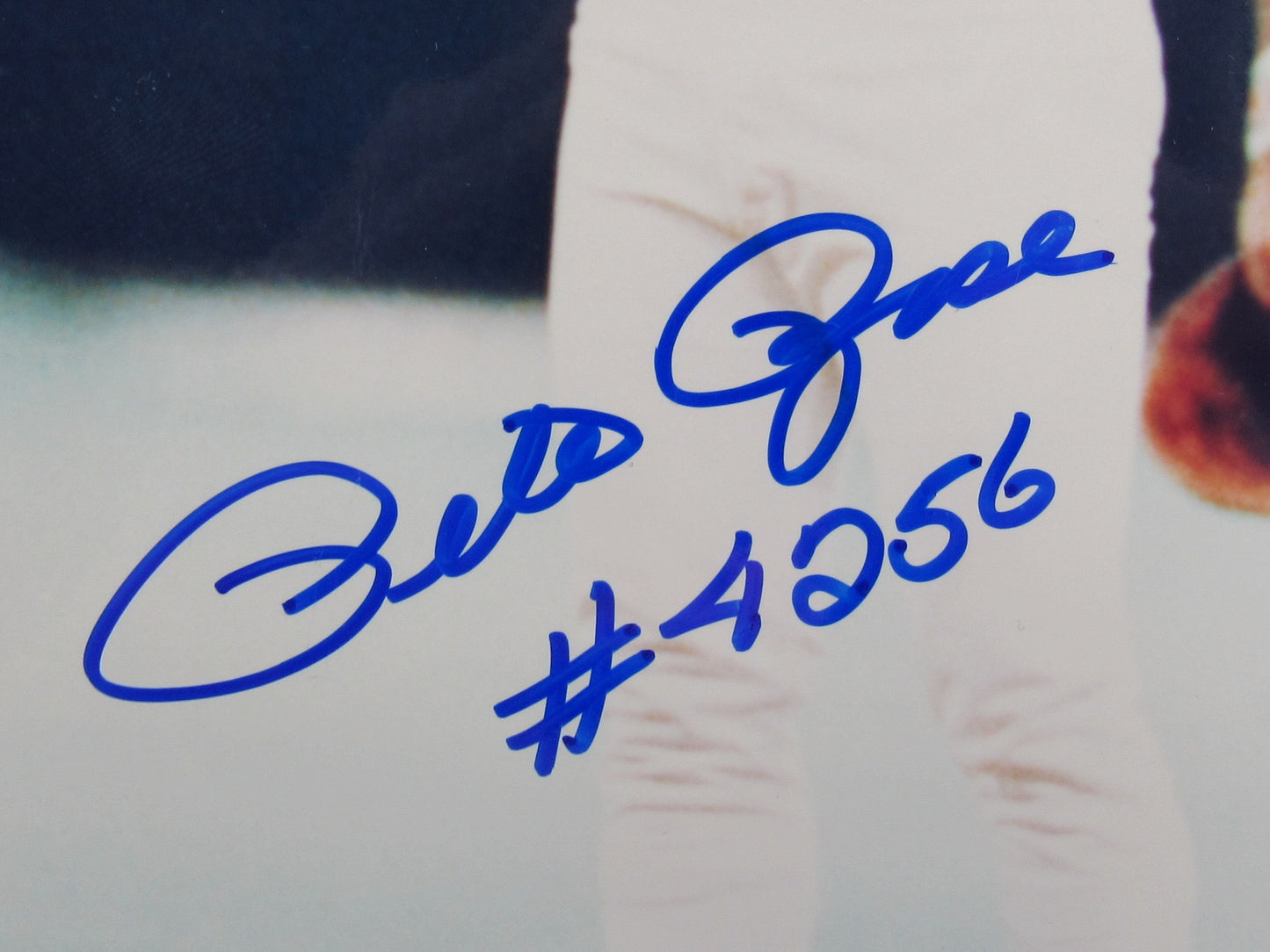 Pete Rose Signed 8x10 Photo w/ #4256 Insc JSA CL29191
