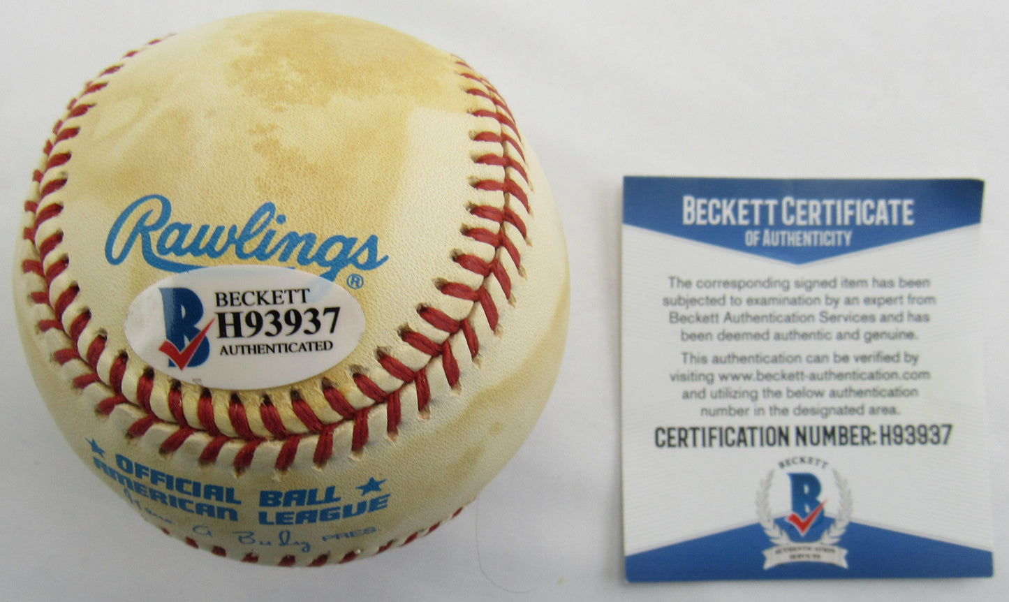 Tony Oliva Signed Auto Rawlings Baseball Beckett H93937