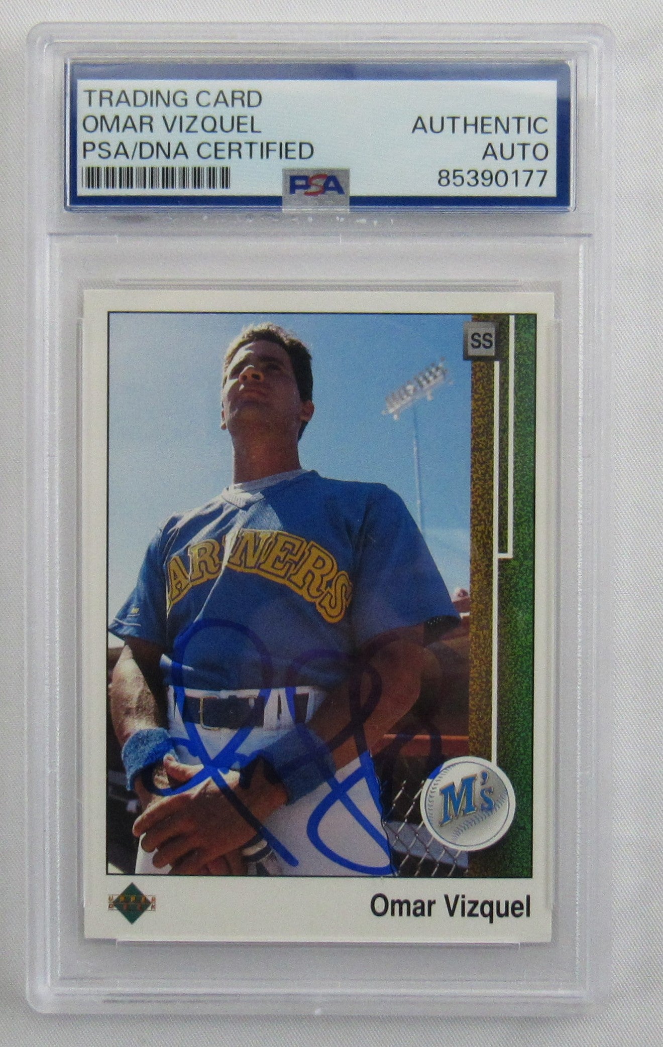 Omar Vizquel Signed Auto Autograph Card PSA/DNA Encapsulated