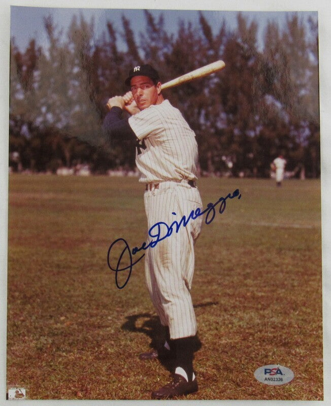 Joe DiMaggio Signed Auto Autograph 8x10 Photo PSA/DNA AN02326 PSA 10