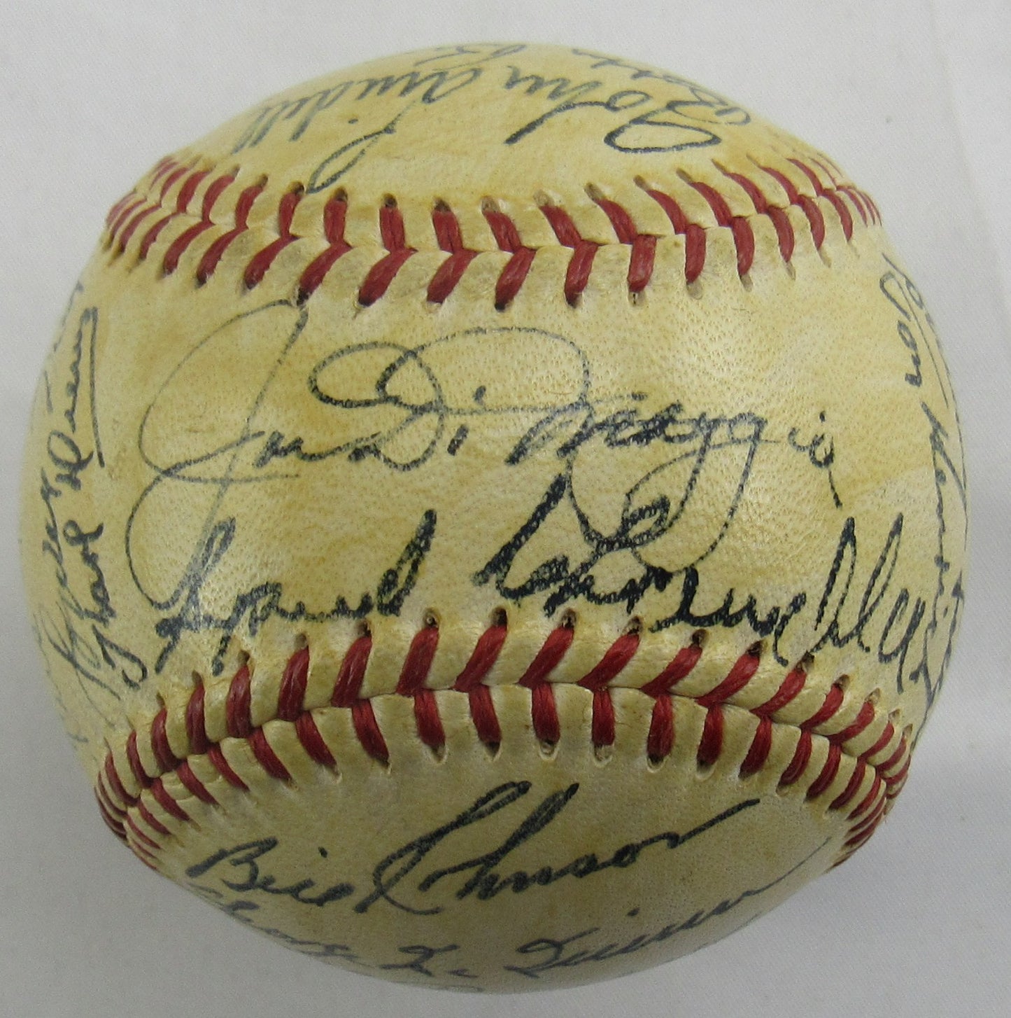 Joe DiMaggio, Yogi Berra, Phil Rizzuto +23 1948 Yankees Team Signed Auto Rawlings Baseball JSA LOA ZZ82757