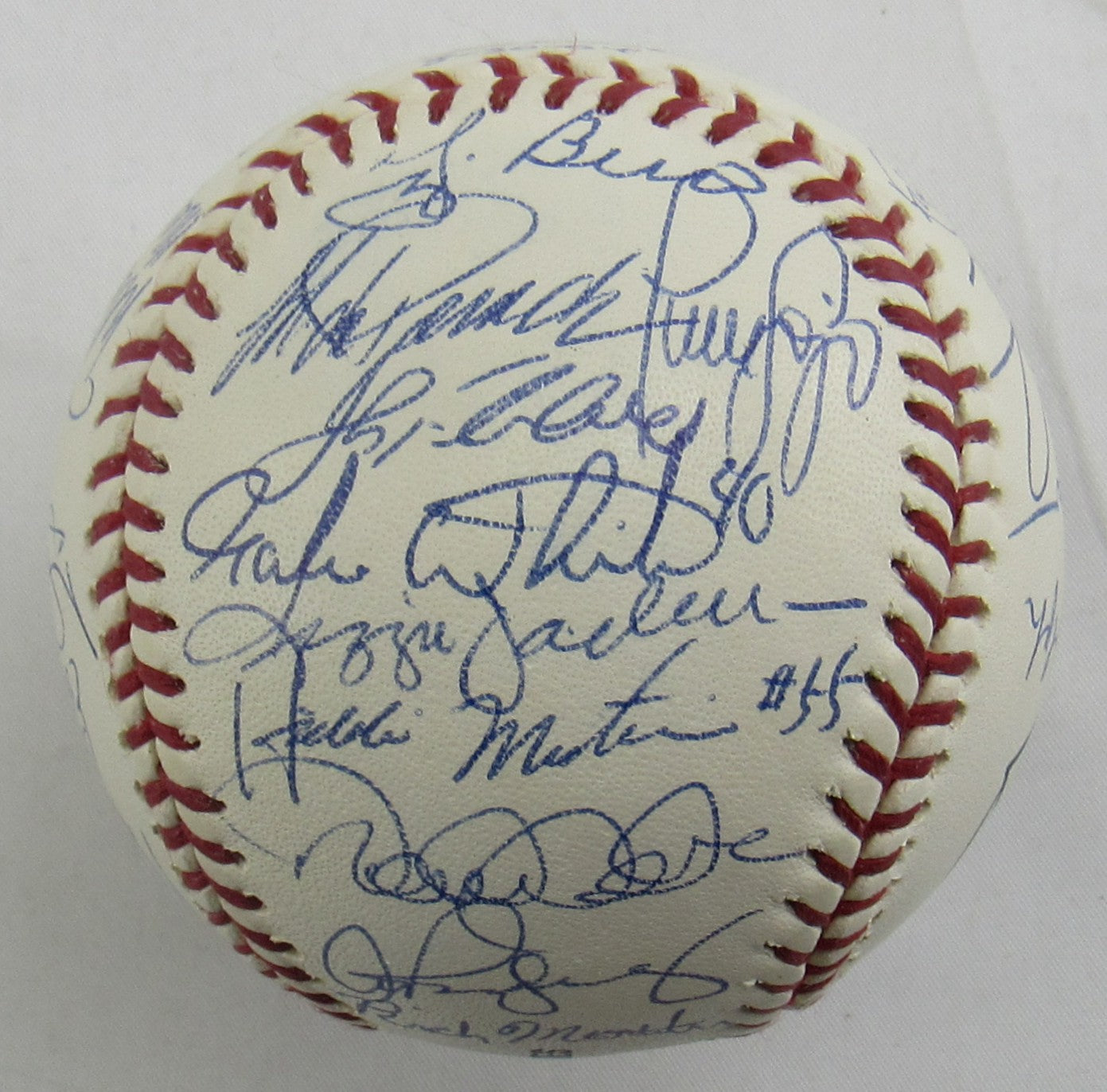 Derek Jeter Mariano Rivera Mike Mussina +23 2004 Yankees Team Signed Auto Rawlings Baseball JSA LOA ZZ82759