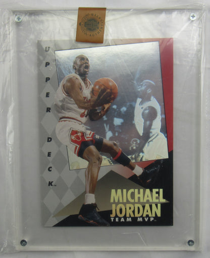 1993-94 Upper Deck Michael Jordan #4 Team MVP Oversized Hologram PLUS card