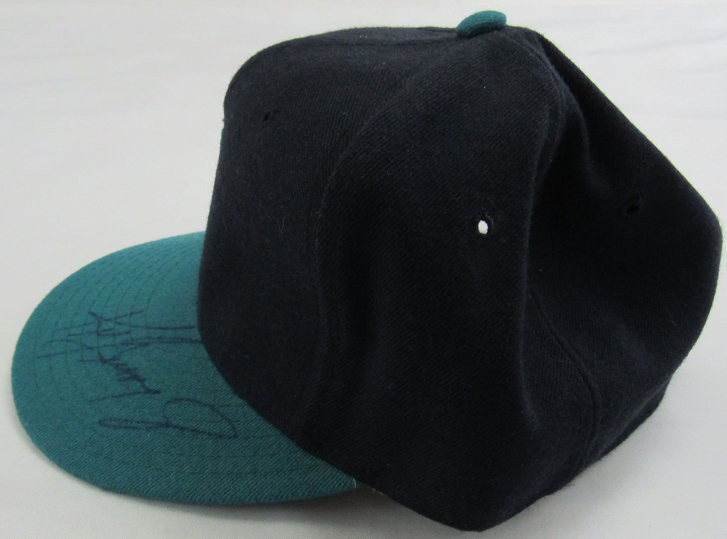 Ken Griffey Jr Signed Auto Mariners Hat JSA CS78618