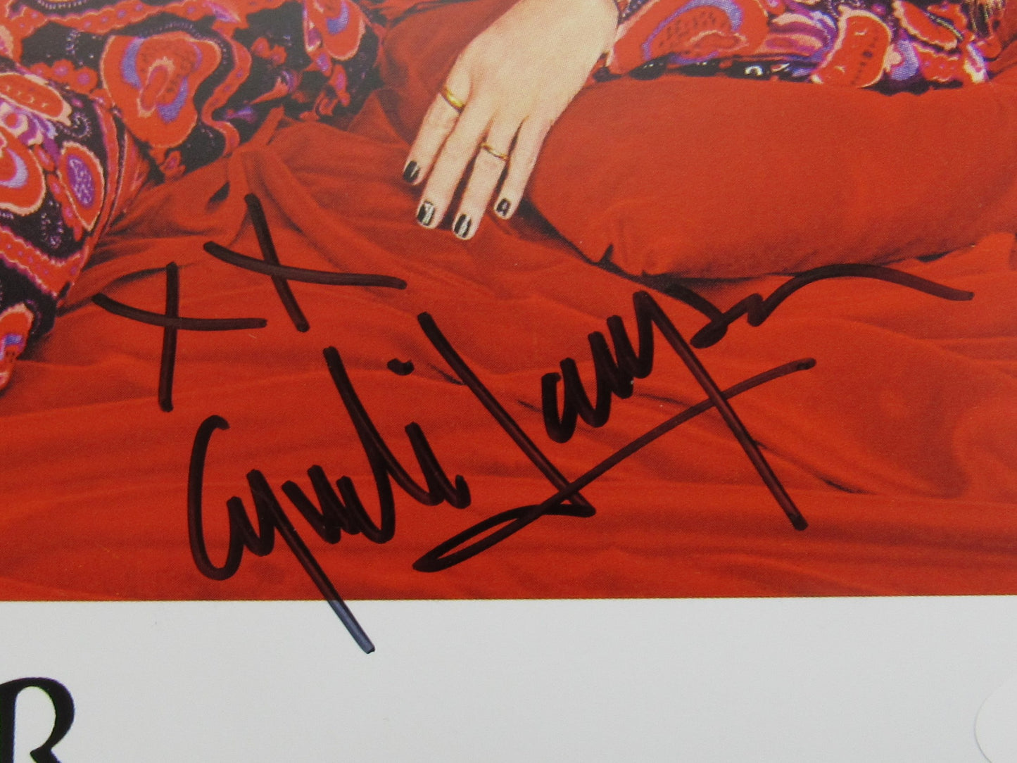 Cyndi Lauper Signed Auto Autograph 8x10 Photo JSA AV66167