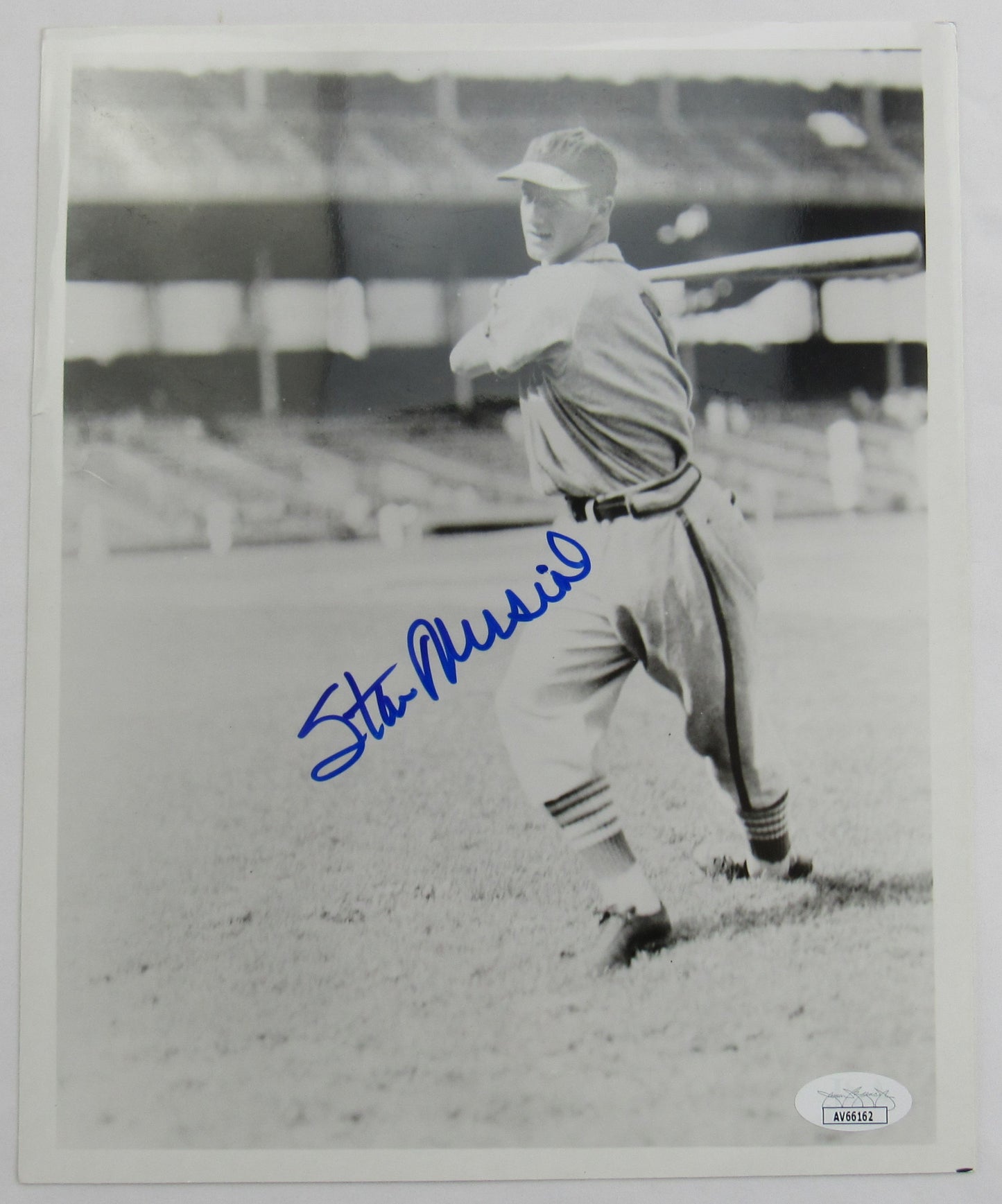 Stan Musial Signed Auto Autograph 8x10 Photo JSA AV66162