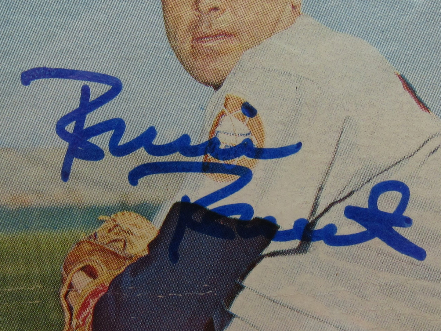 1966 Topps Robin Roberts Signed Auto Autograph Card PSA/DNA Encapsulated