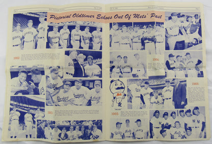 Joe DiMaggio Clay Carroll Signed Auto Mets Pamphlet
