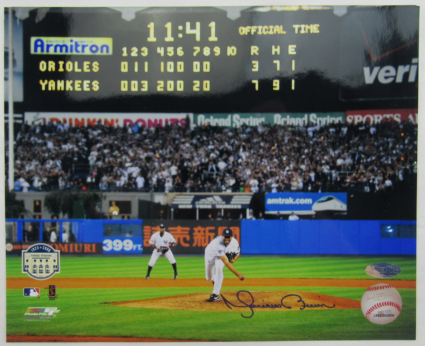 Mariano Rivera Signed Auto Autograph 8x10 Photo Steiner COA