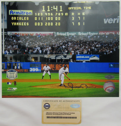 Mariano Rivera Signed Auto Autograph 8x10 Photo Steiner COA