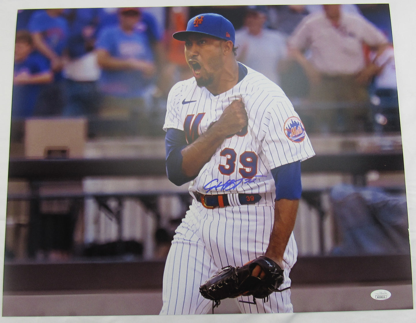 Edwin Diaz Signed Auto Autograph 16x20 Photo JSA COA WB538310