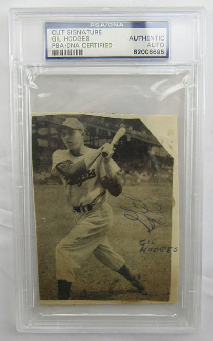 Gil Hodges Cut Signed Auto PSA/DNA Encapsulated XVI
