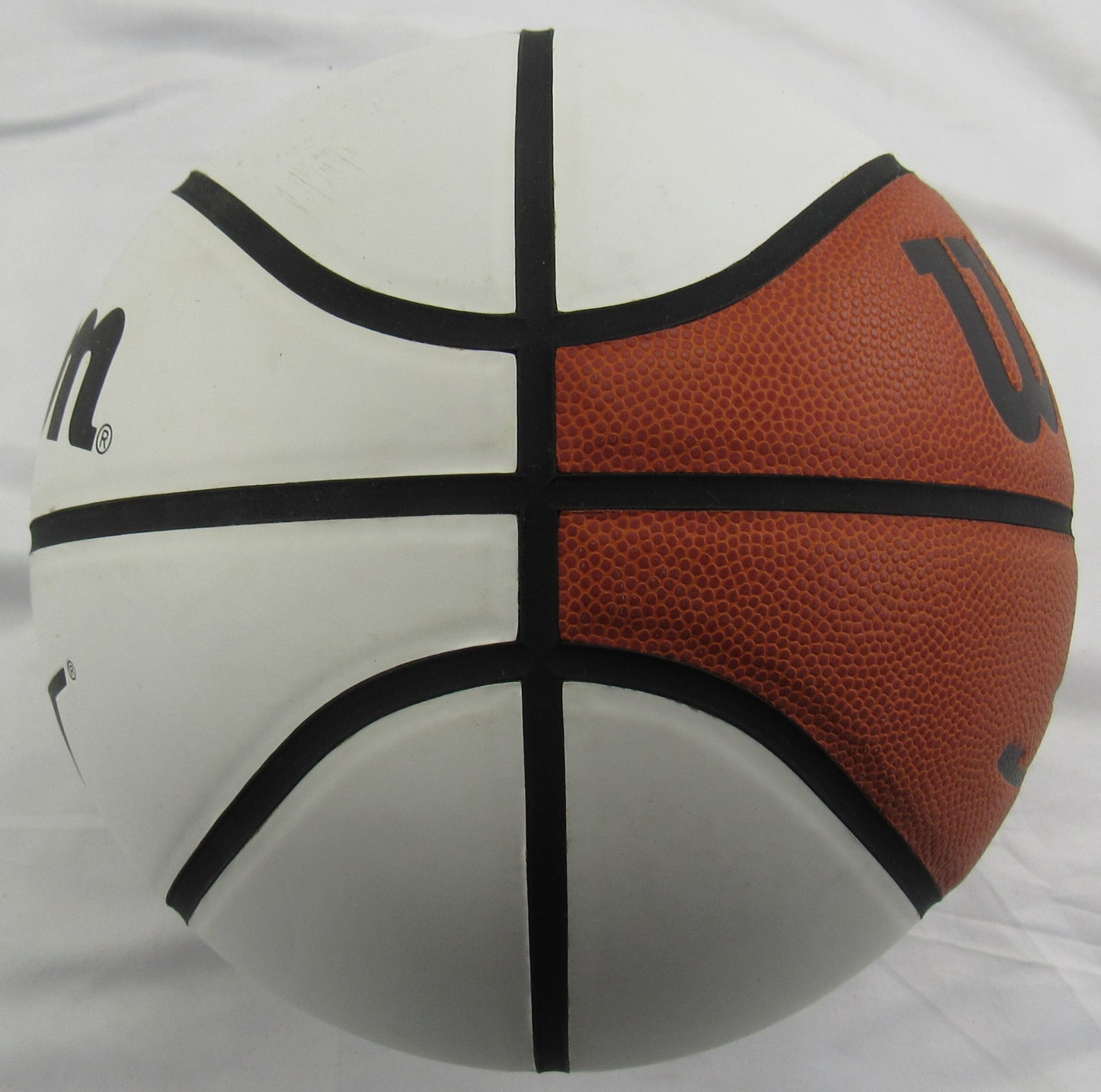 Jim Calhoun Signed Auto Wilson Basketball JSA CL29220