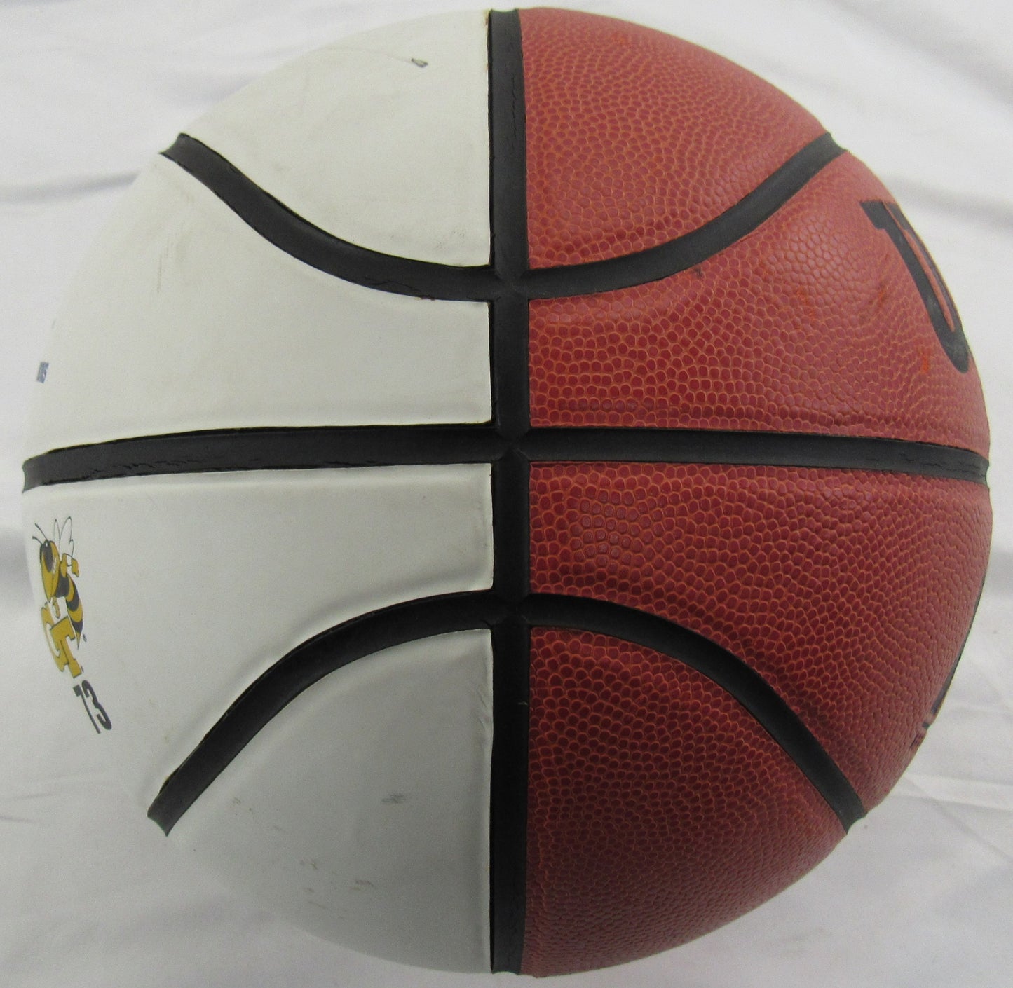 Jim Calhoun Signed Auto 2004 Final Four UConn Basketball JSA CL29251