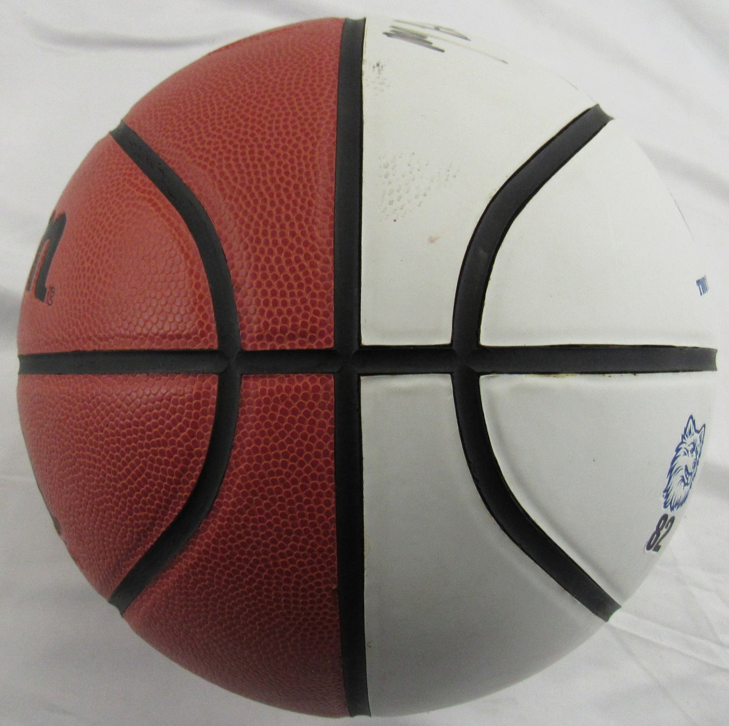 Jim Calhoun Signed Auto 2004 Final Four UConn Basketball JSA CL29251