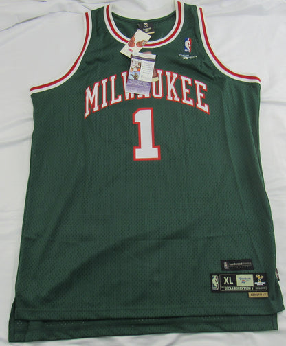 Oscar Robertson Signed Auto Autograph Replica Jersey JSA P21497