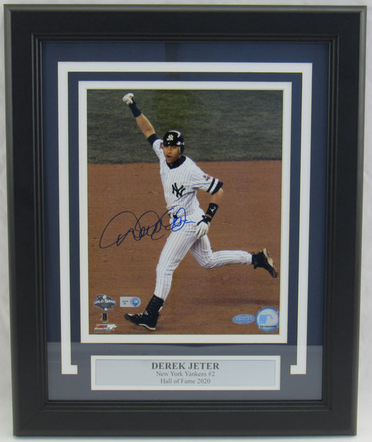 Derek Jeter Signed Auto Autograph Framed 8x10 Photo MLB Hologram DB586045089